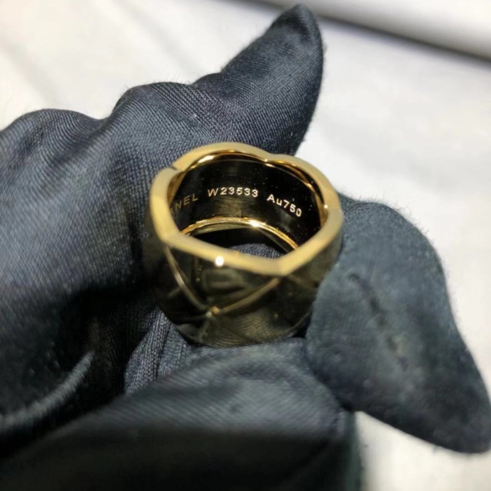 Crush Gold Chunky Ring - Picture 4 of 13